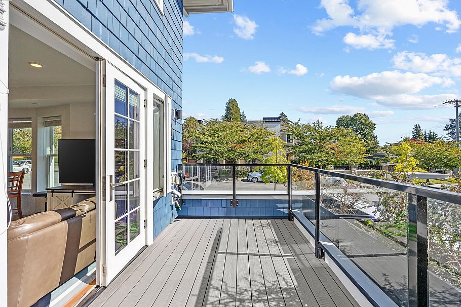 1312 W 57th Avenue Vancouver, BC - 16