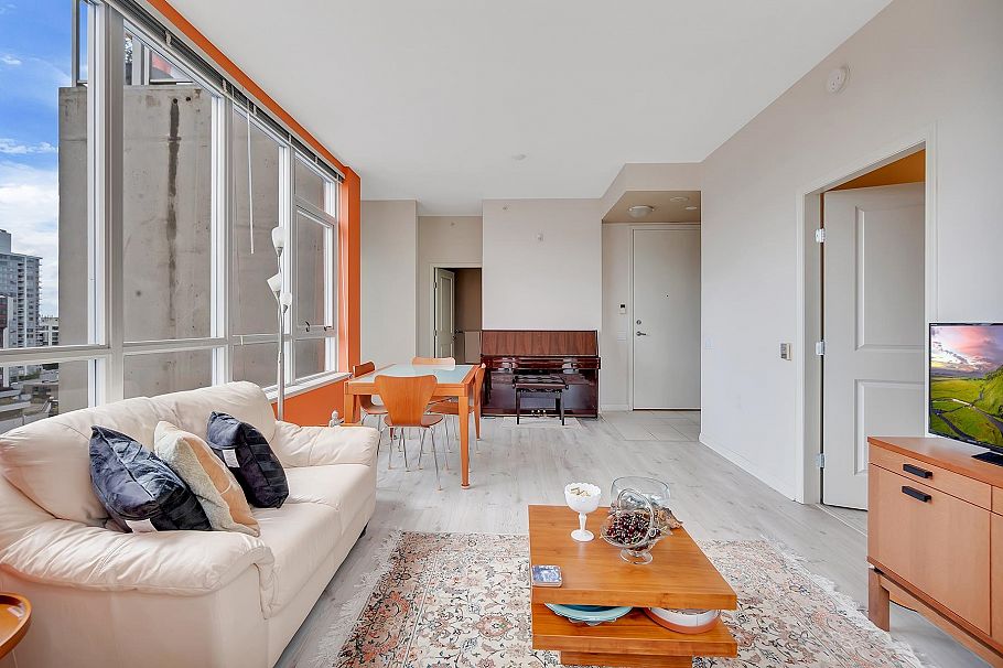 1403 120 W 16th Street North Vancouver, BC - 8