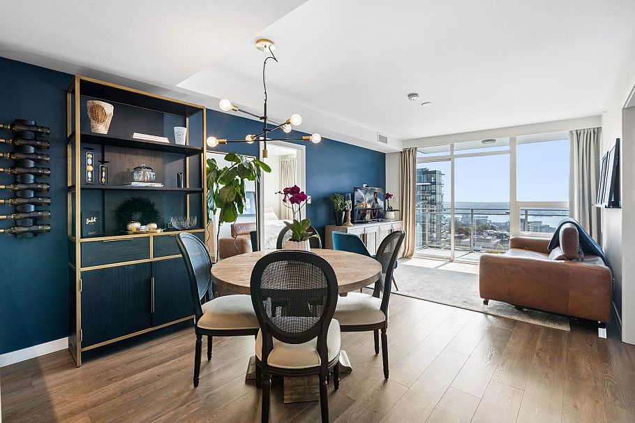 1703 125 E 14th Street North Vancouver, BC - 1