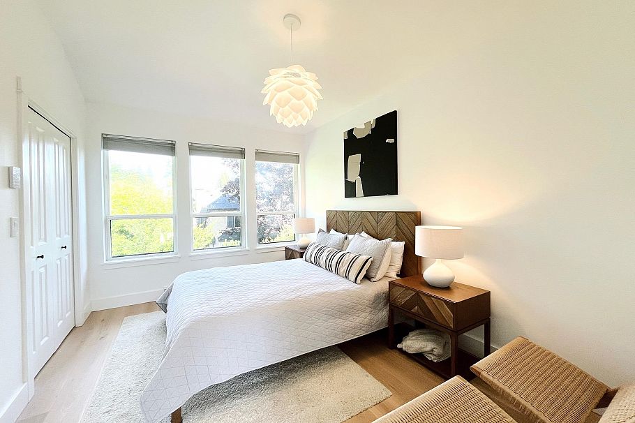 1664 St.Georges Avenue North Vancouver, BC - 25