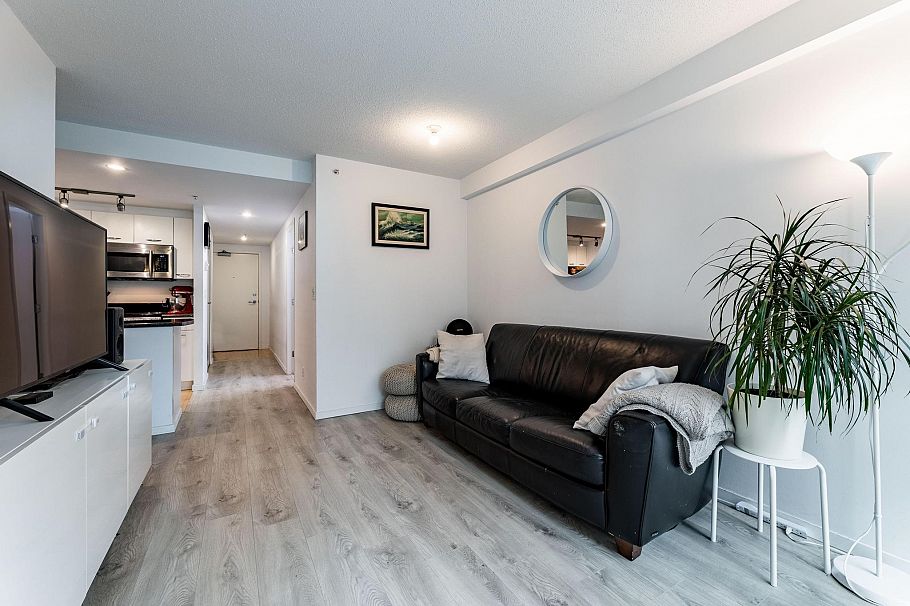 509 1331 West Georgia Street Vancouver, BC - 8