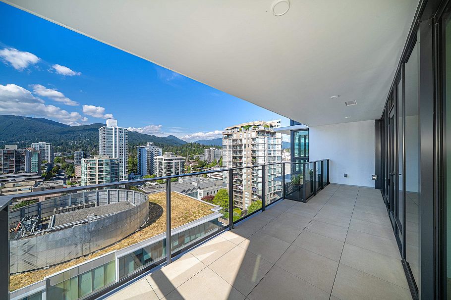 1306 135 E 13th Street North Vancouver, BC - 26