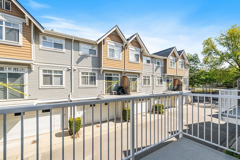 3265 Clermont Mews Vancouver, BC - 22