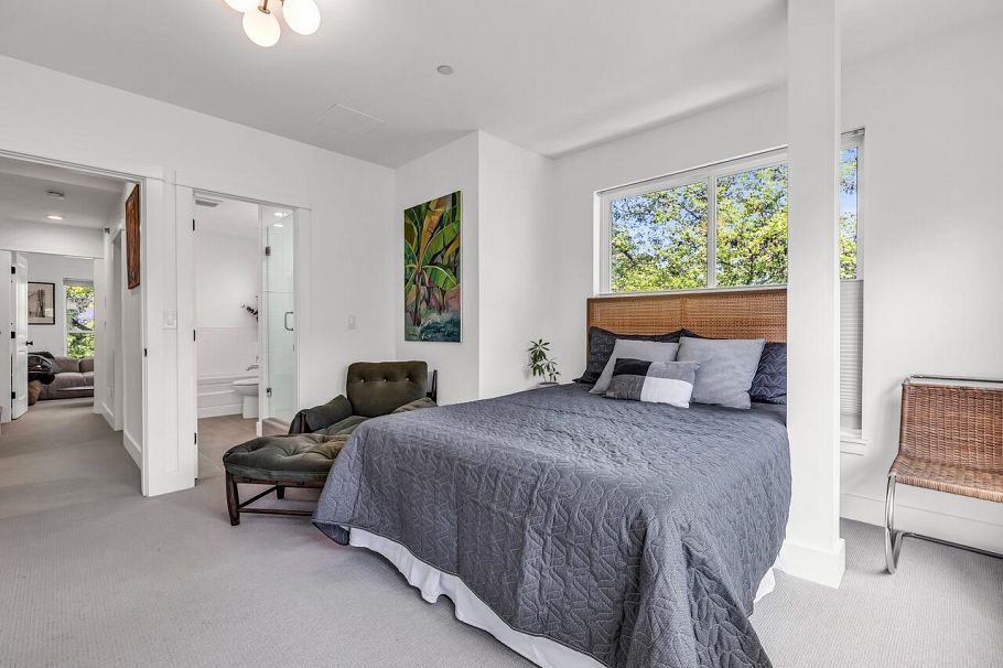 1664 St.Georges Avenue North Vancouver, BC - 38