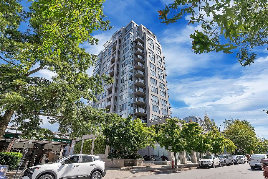 1403 120 W 16th Street North Vancouver, BC - 30