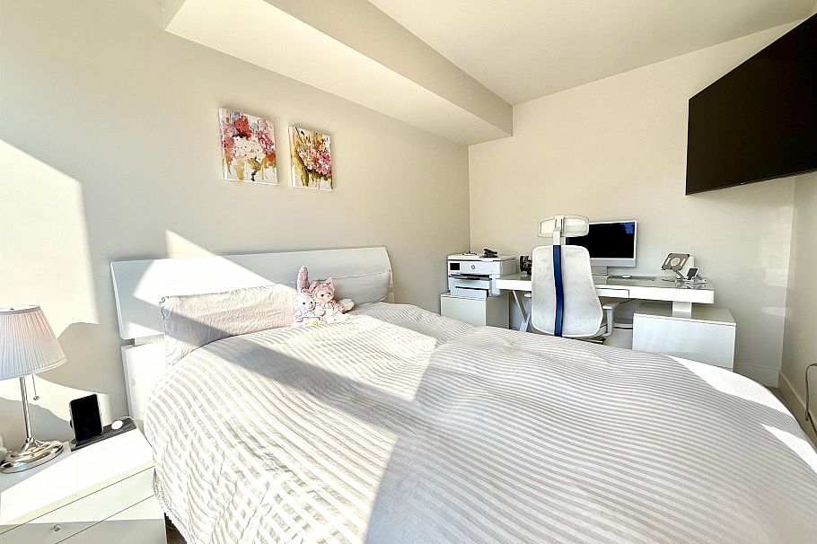 5432 Oak Street Vancouver, BC - 8