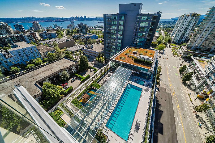 1306 135 E 13th Street North Vancouver, BC - 22