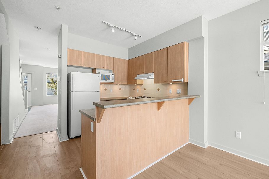 3265 Clermont Mews Vancouver, BC - 19