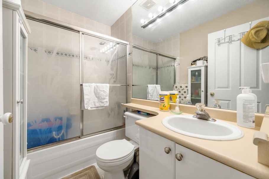 2085 Qualicum Drive Vancouver, BC - 24