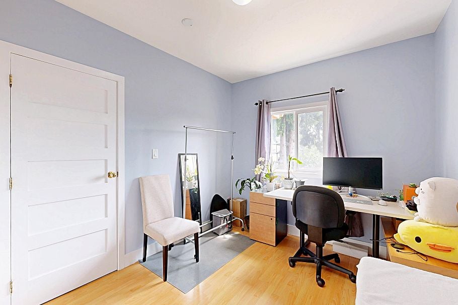 3232 E 43rd Avenue Vancouver, BC - 9