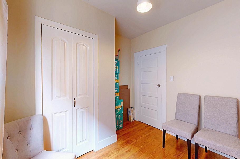 3232 E 43rd Avenue Vancouver, BC - 10