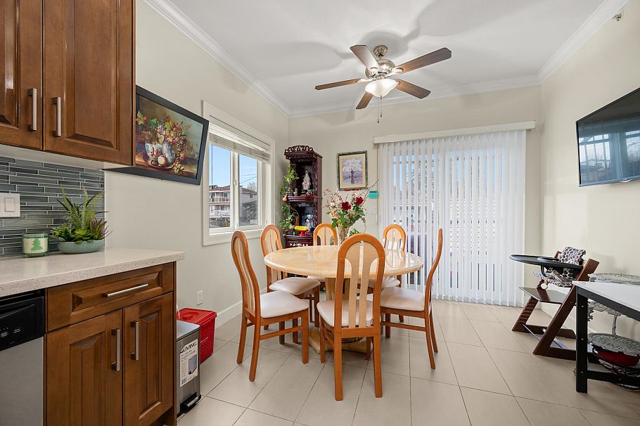 2643 E 8th Avenue Vancouver, BC - 16