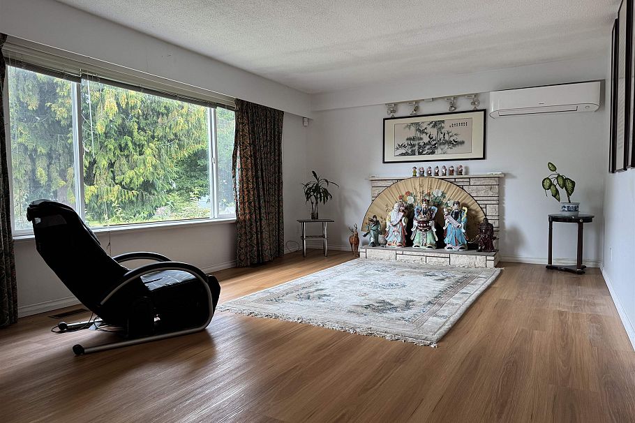 5872 Culloden Street Vancouver, BC - 2