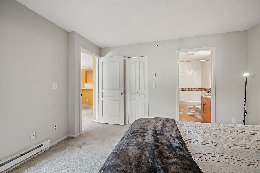 355 1100 E 29th Street North Vancouver, BC - 6