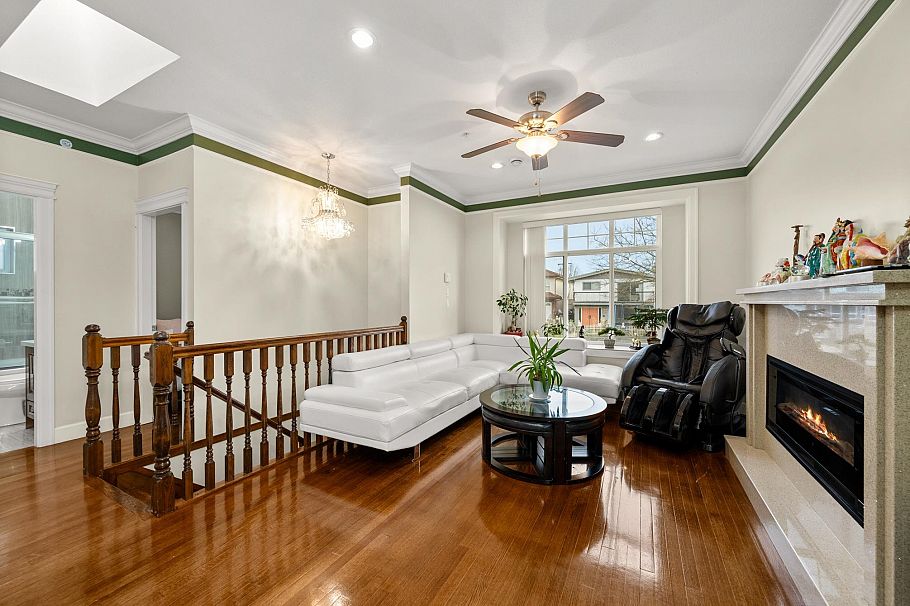 2643 E 8th Avenue Vancouver, BC - 4