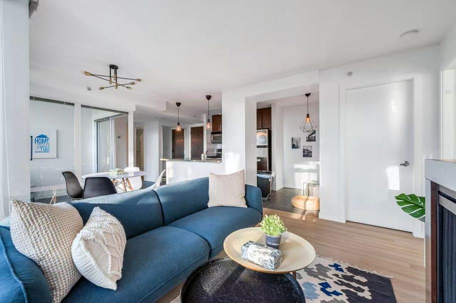 518 618 Abbott Street Vancouver, BC - 3