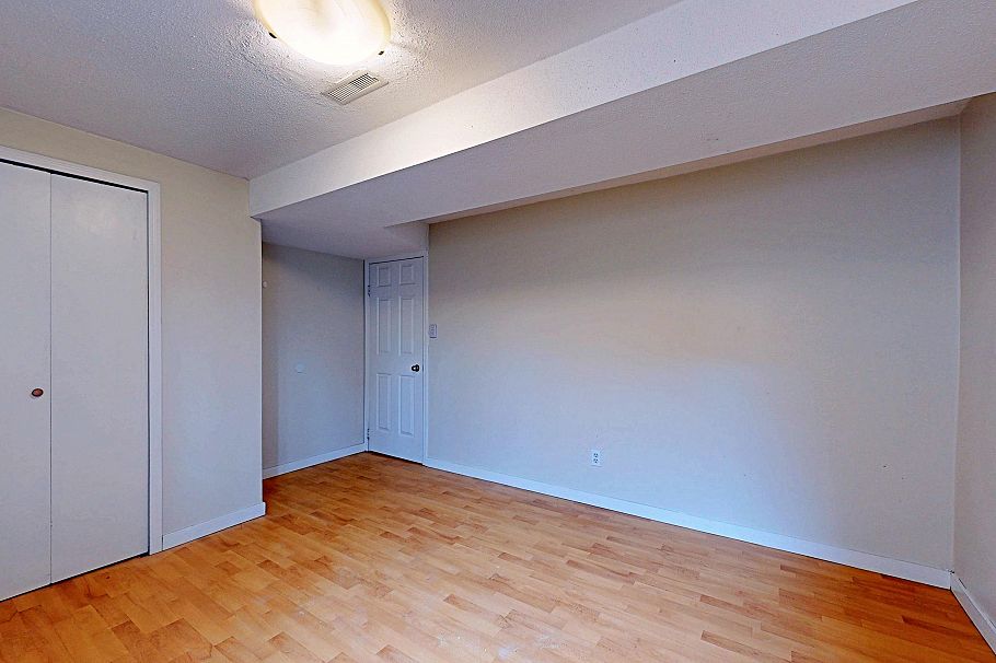 3232 E 43rd Avenue Vancouver, BC - 23