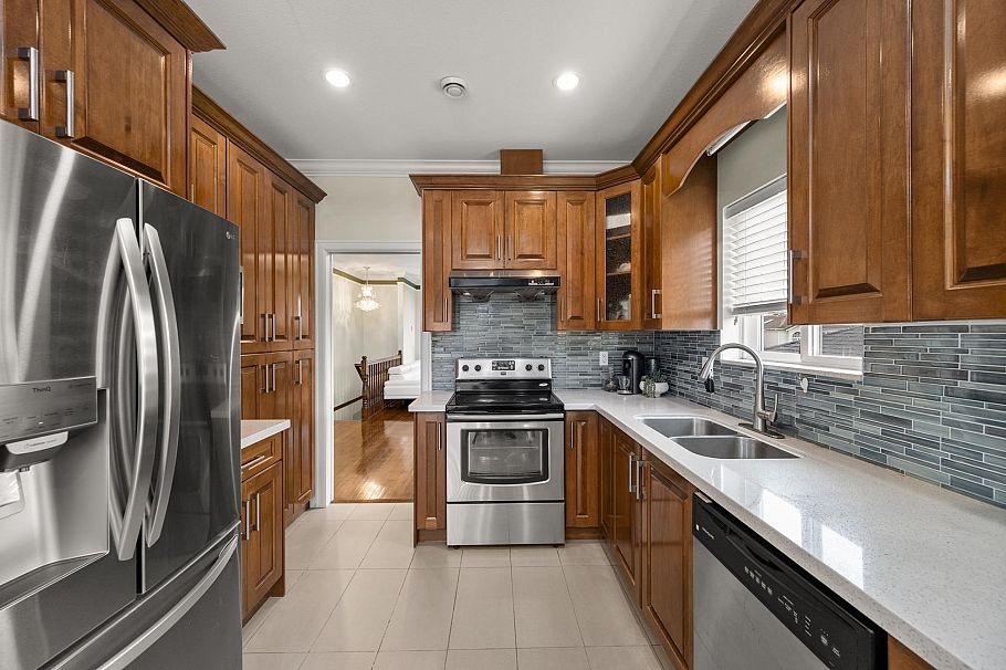 2643 E 8th Avenue Vancouver, BC - 14