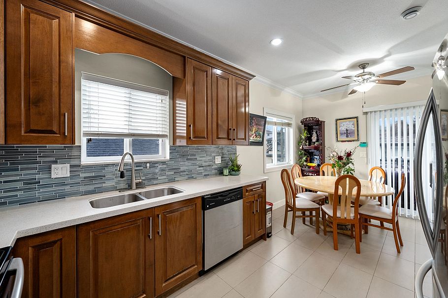 2643 E 8th Avenue Vancouver, BC - 13