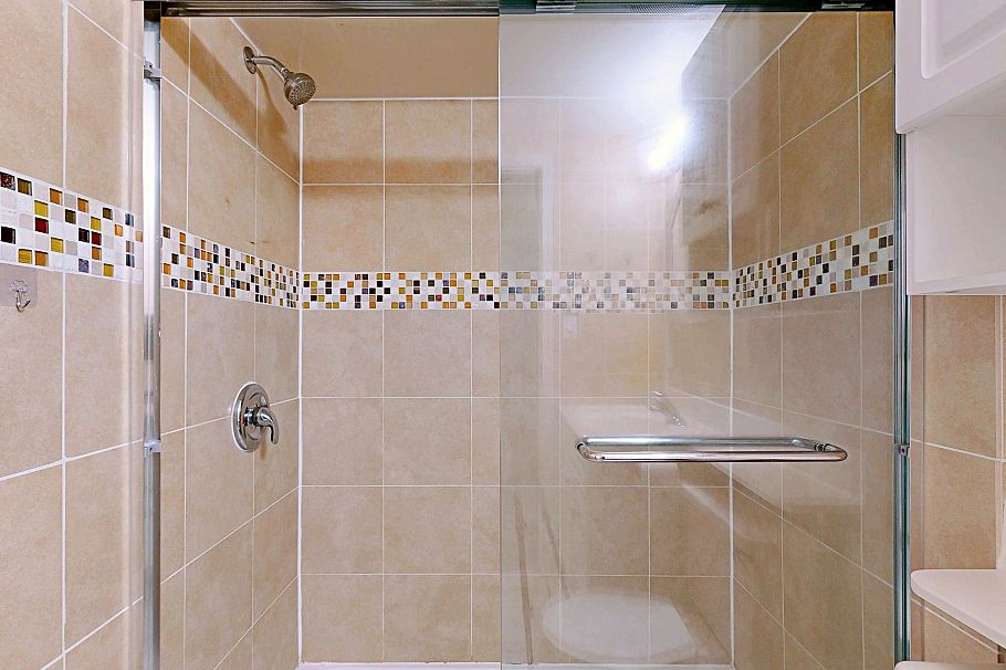 3232 E 43rd Avenue Vancouver, BC - 31