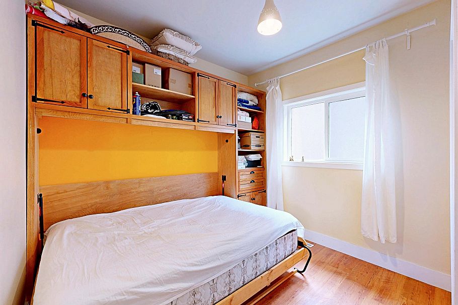 3232 E 43rd Avenue Vancouver, BC - 11