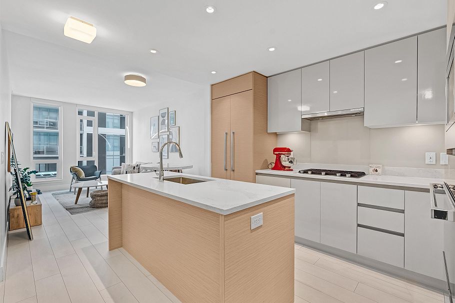 353 8575 Rivergrass Drive Vancouver, BC - 1