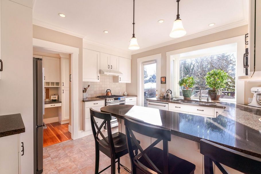 3726 W 33rd Avenue Vancouver, BC - 36