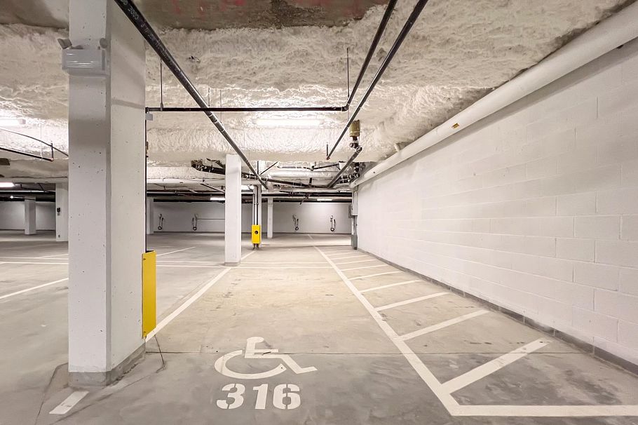 422 3594 Malsum Drive North Vancouver, BC - 27