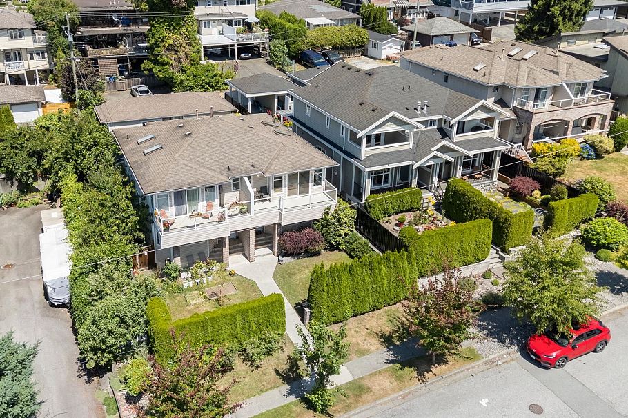 2 460 W 6th Street North Vancouver, BC - 32