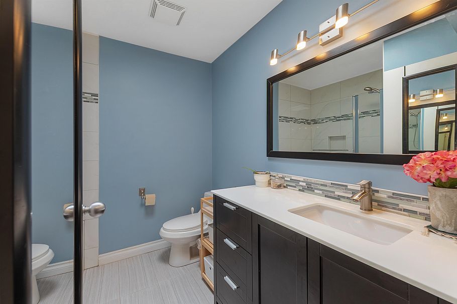 PH11 418 E Broadway Vancouver, BC - 18