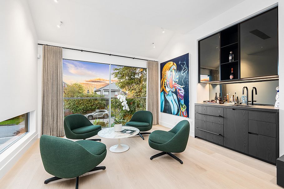 4416 W 1st Avenue Vancouver, BC - 5