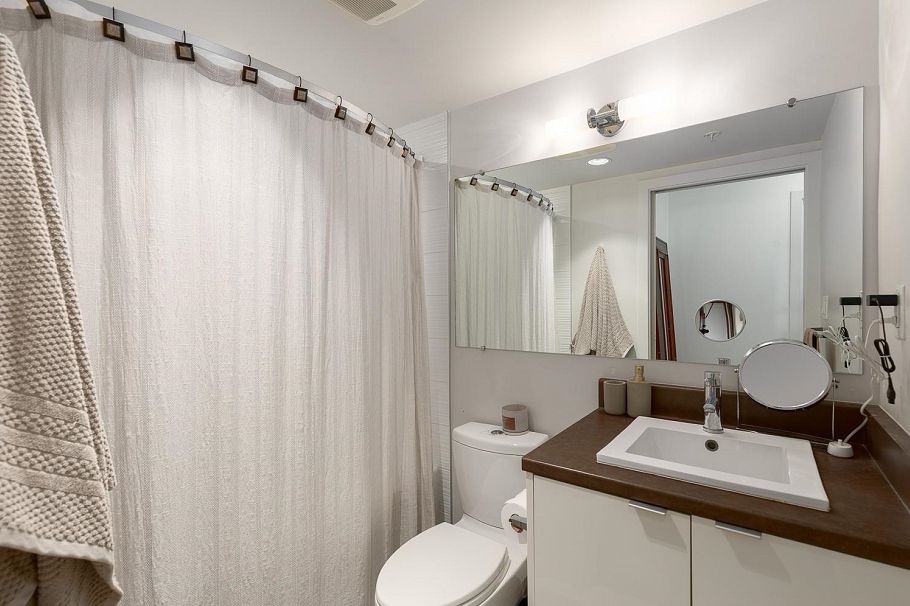 315 161 W Georgia Street Vancouver, BC - 17