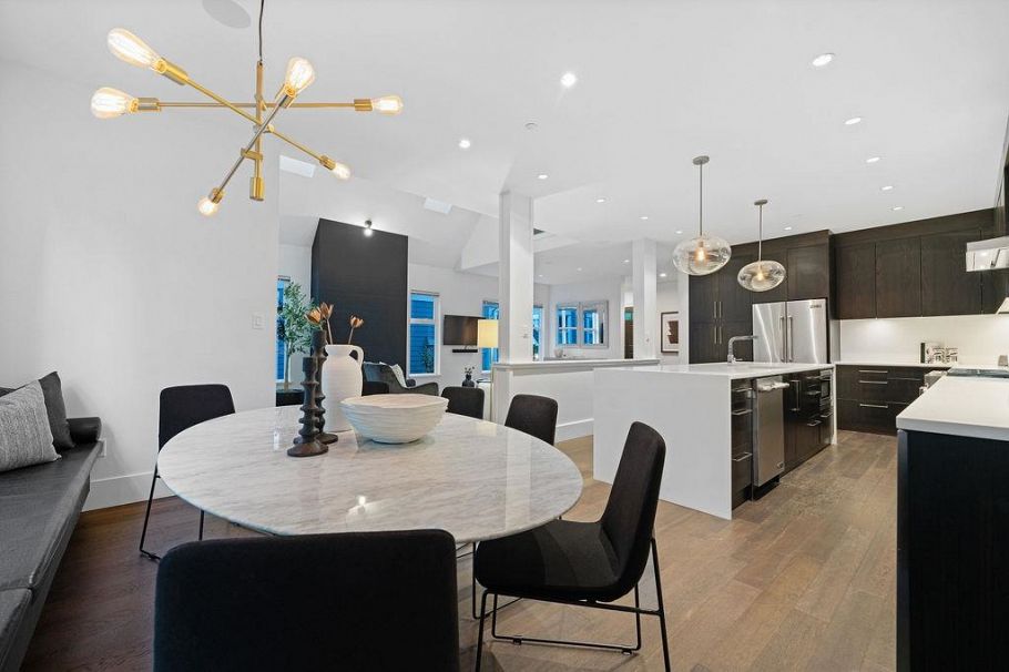 3761 Edgemont Boulevard North Vancouver, BC - 13