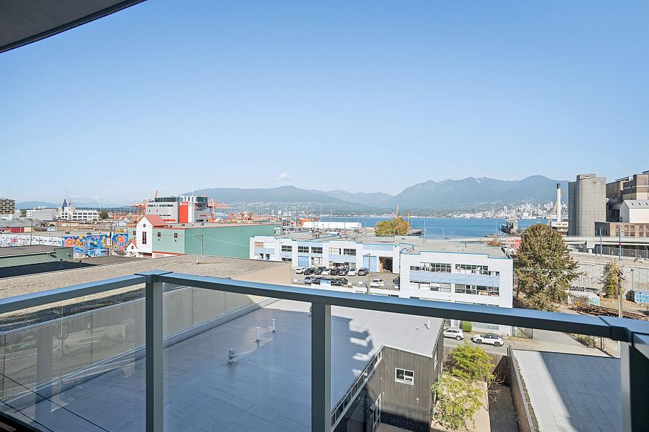 554 955 E Hastings Street Vancouver, BC - 7
