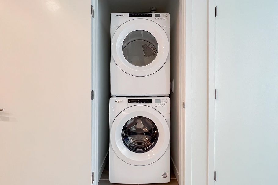 422 3594 Malsum Drive North Vancouver, BC - 20