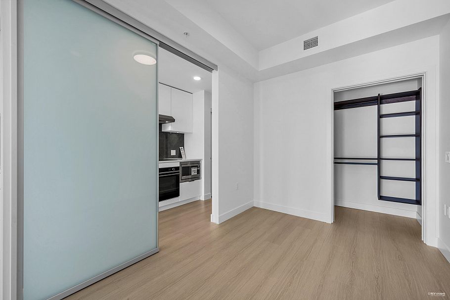 407 422 E 3rd Street North Vancouver, BC - 10