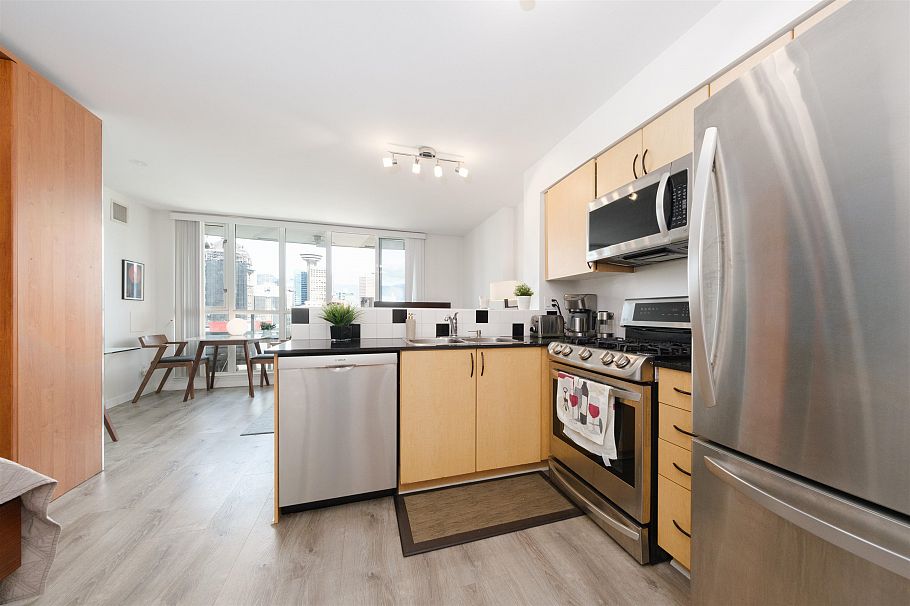 1703 63 Keefer Place Vancouver, BC - 18