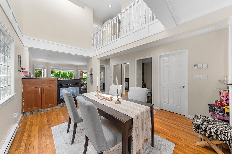 2 460 W 6th Street North Vancouver, BC - 8