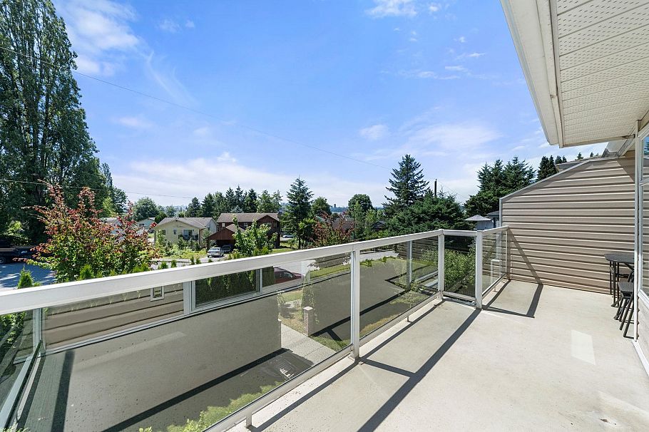 2 460 W 6th Street North Vancouver, BC - 20