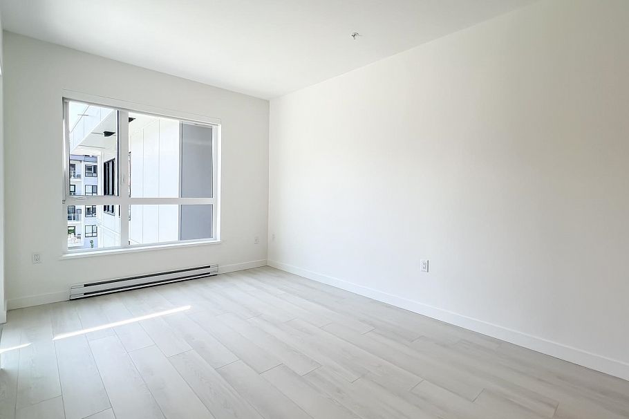 422 3594 Malsum Drive North Vancouver, BC - 9