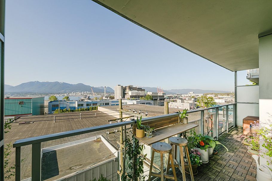 302 933 E Hastings Street Vancouver, BC - 24