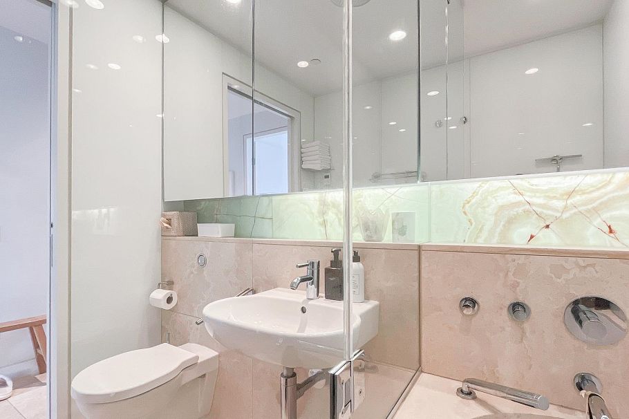 2005 838 W Hastings Street Vancouver, BC - 20