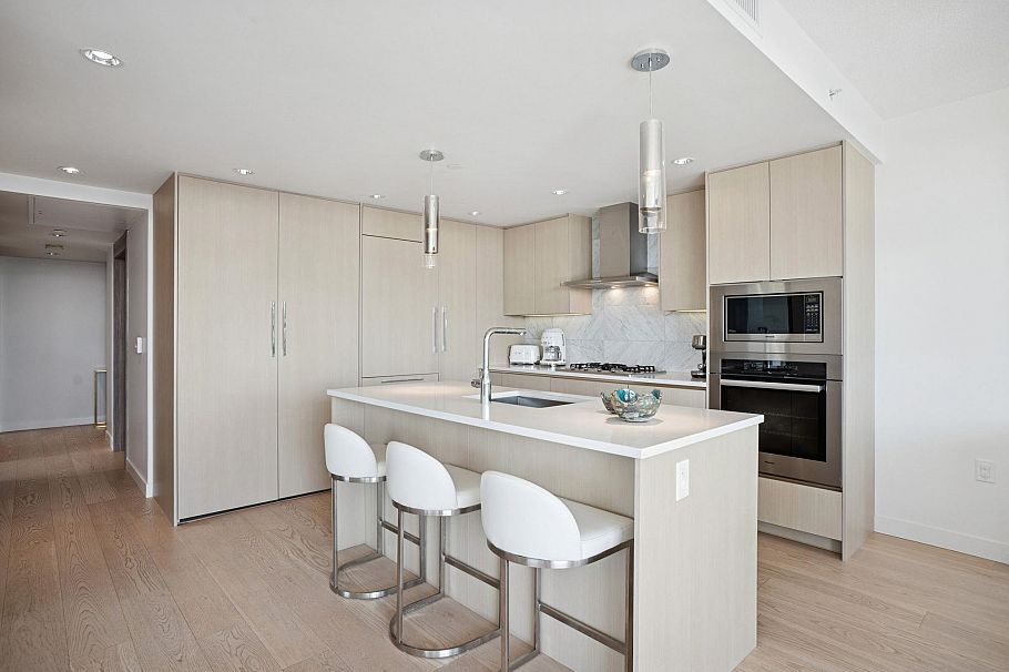 2618 89 Nelson Street Vancouver, BC - 2