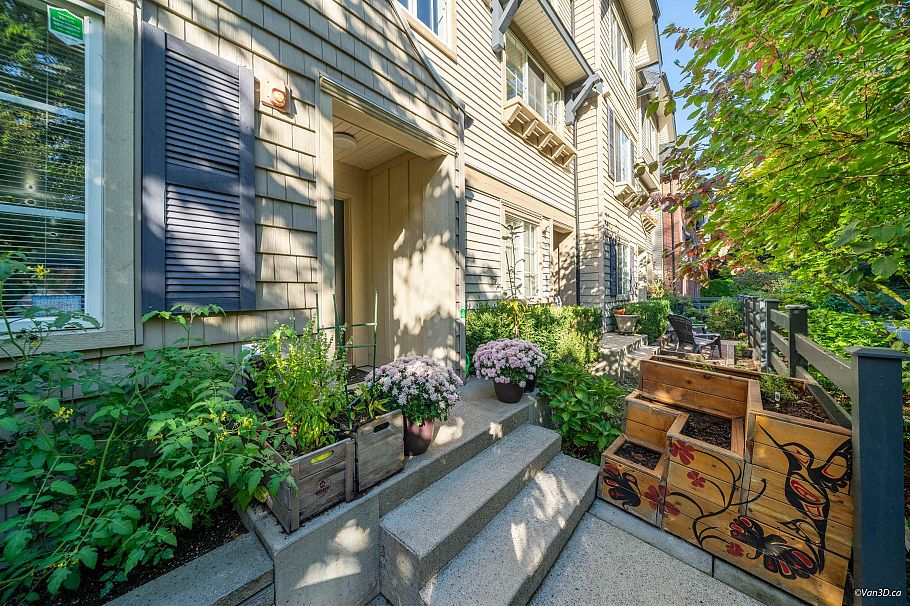 25 550 Browning Place North Vancouver, BC - 33