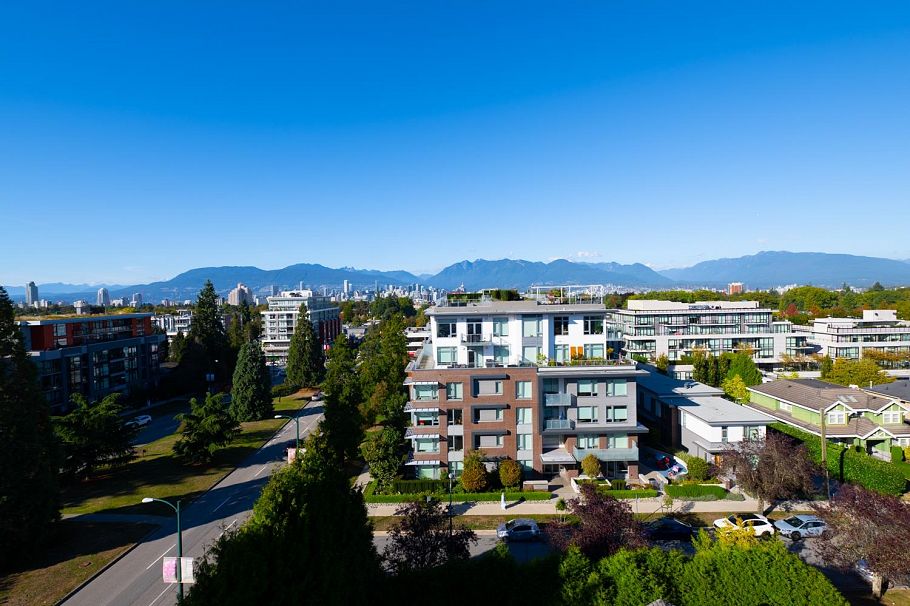 212 4240 Cambie Street Vancouver, BC - 3