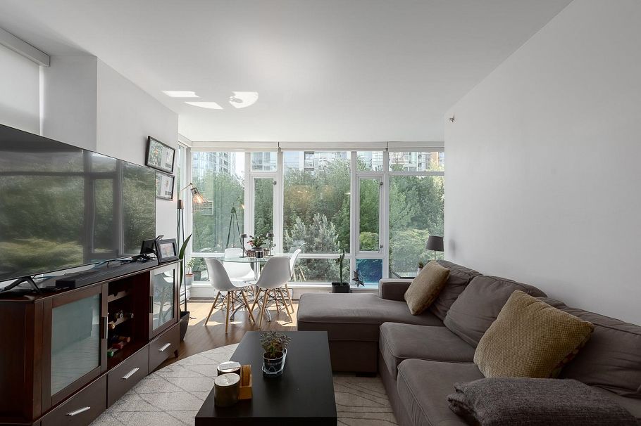 315 161 W Georgia Street Vancouver, BC - 6