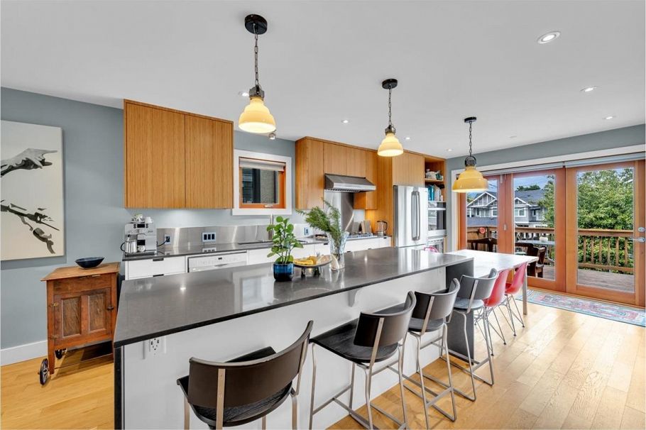 57 W 17th Avenue Vancouver, BC - 2