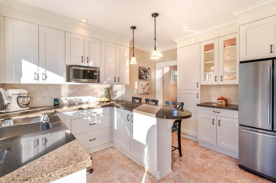 3726 W 33rd Avenue Vancouver, BC - 35