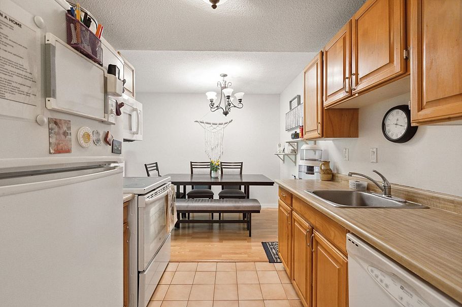 306 1385 Draycott Road North Vancouver, BC - 10