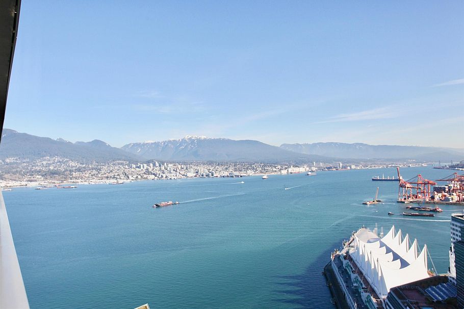 4203 1011 W Cordova Street Vancouver, BC - 2